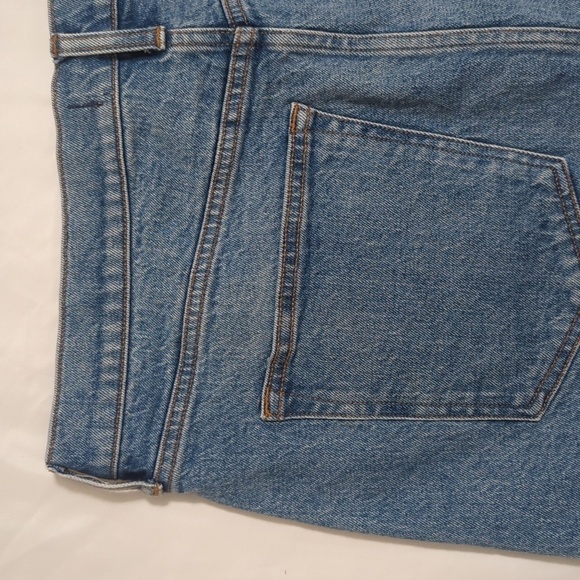 Abercrombie & Fitch Curved Hem Denim Mini Skirt, Color Med Wash Size 32 - Picture 10 of 14